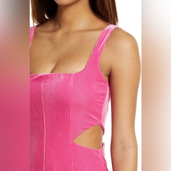 NWT AFRM Paradiso Cutout velvet ribbed pink Bodycon dress. Size Medium. - Picture 5 of 14